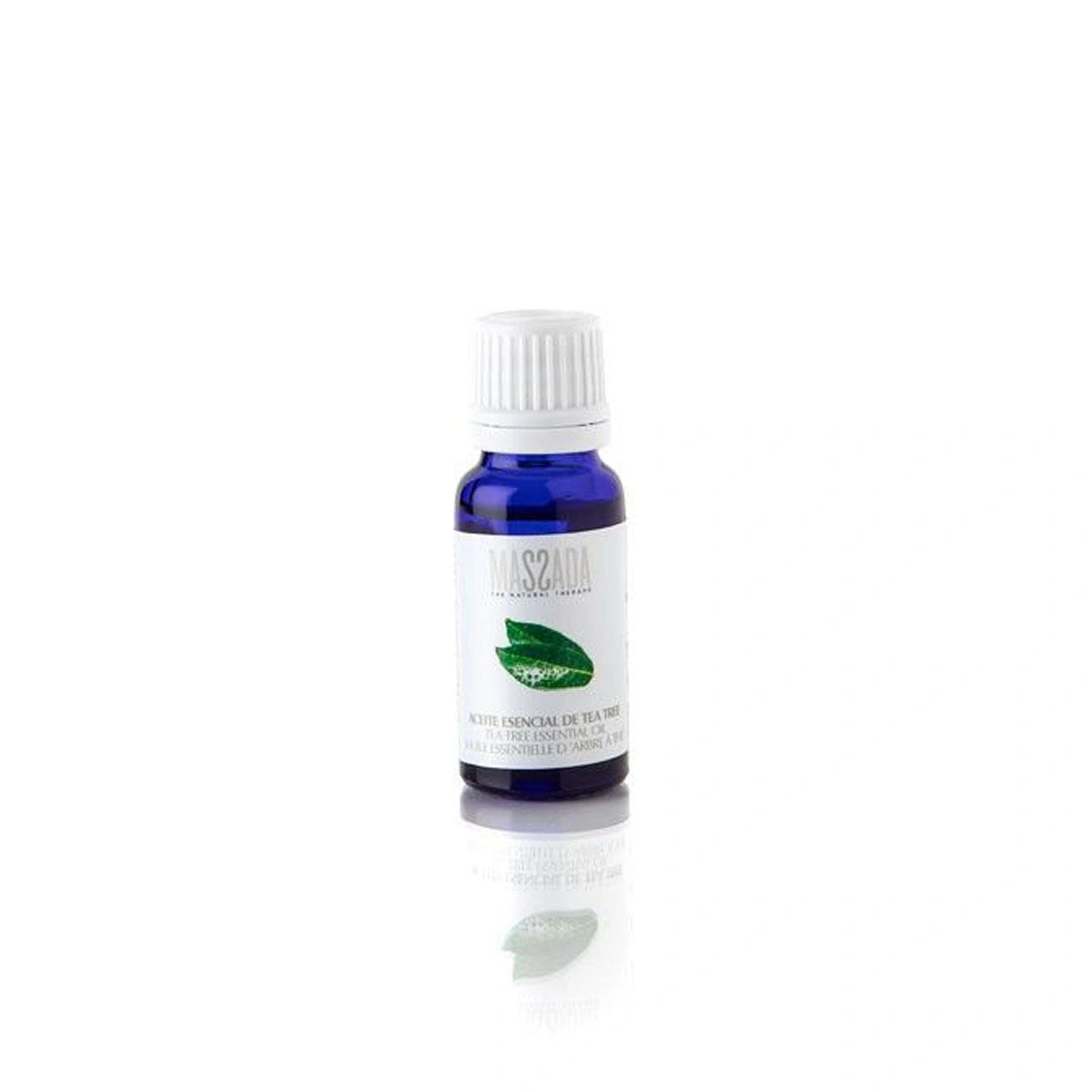 Massada Tea Tree Essential Oil 15ml in een blauwe glazen fles, ideaal voor huidverzorging en acne behandeling.