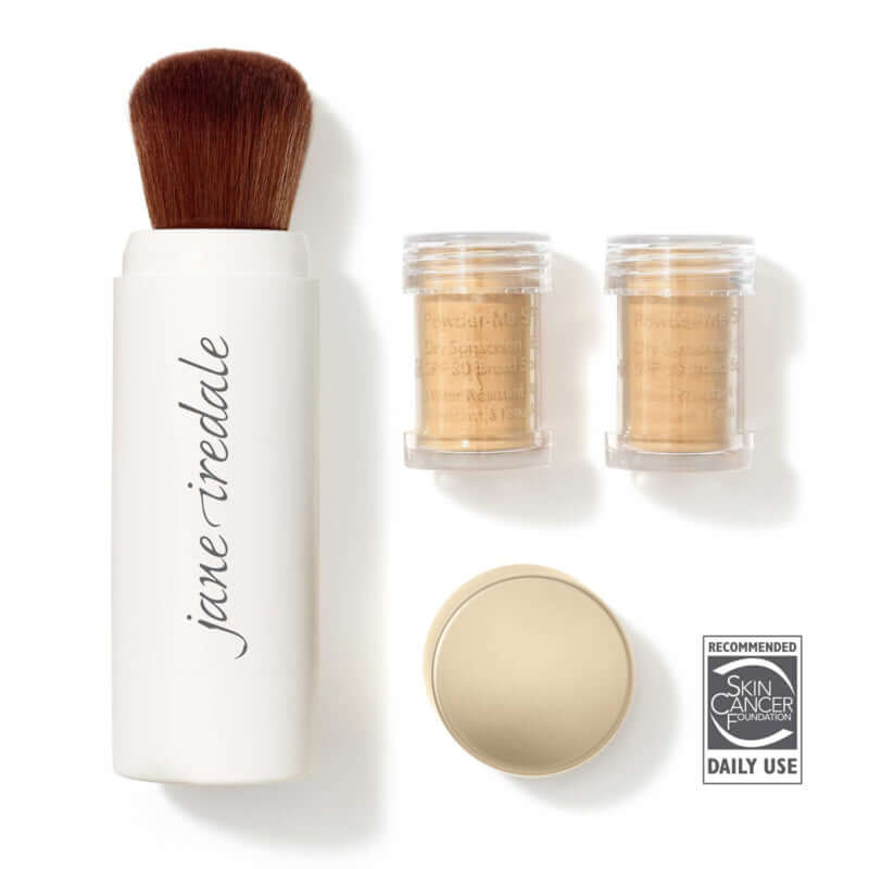 Jane Iredale Powder Me SPF30 Dry Sunscreen Brush Tanned 5g met bronzer en navulbare poederdispenser voor optimale zonbescherming.