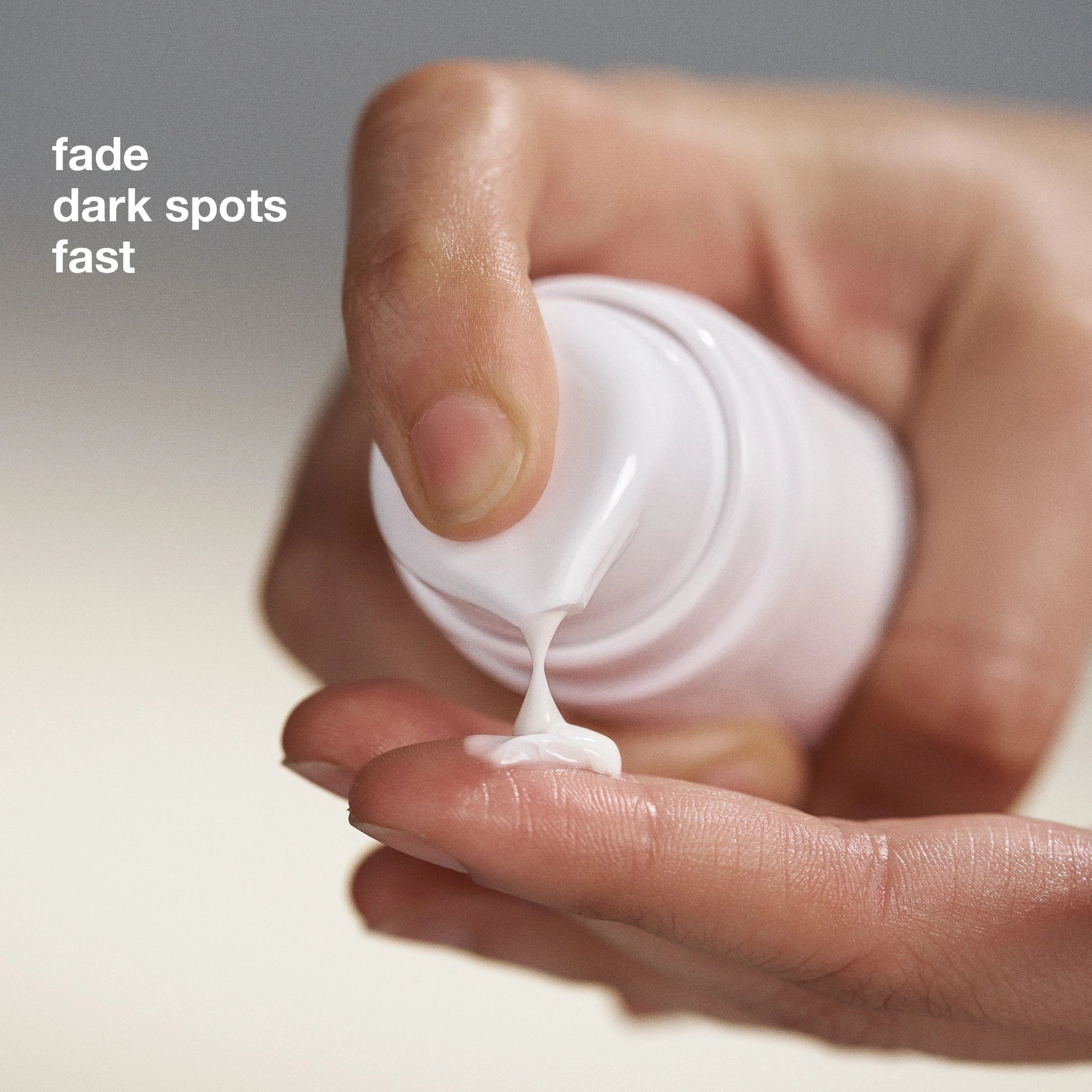 Dermalogica PowerBright Dark Spot Solutions Kit 37ml, hand met crème voor het vervagen van pigmentvlekken.
