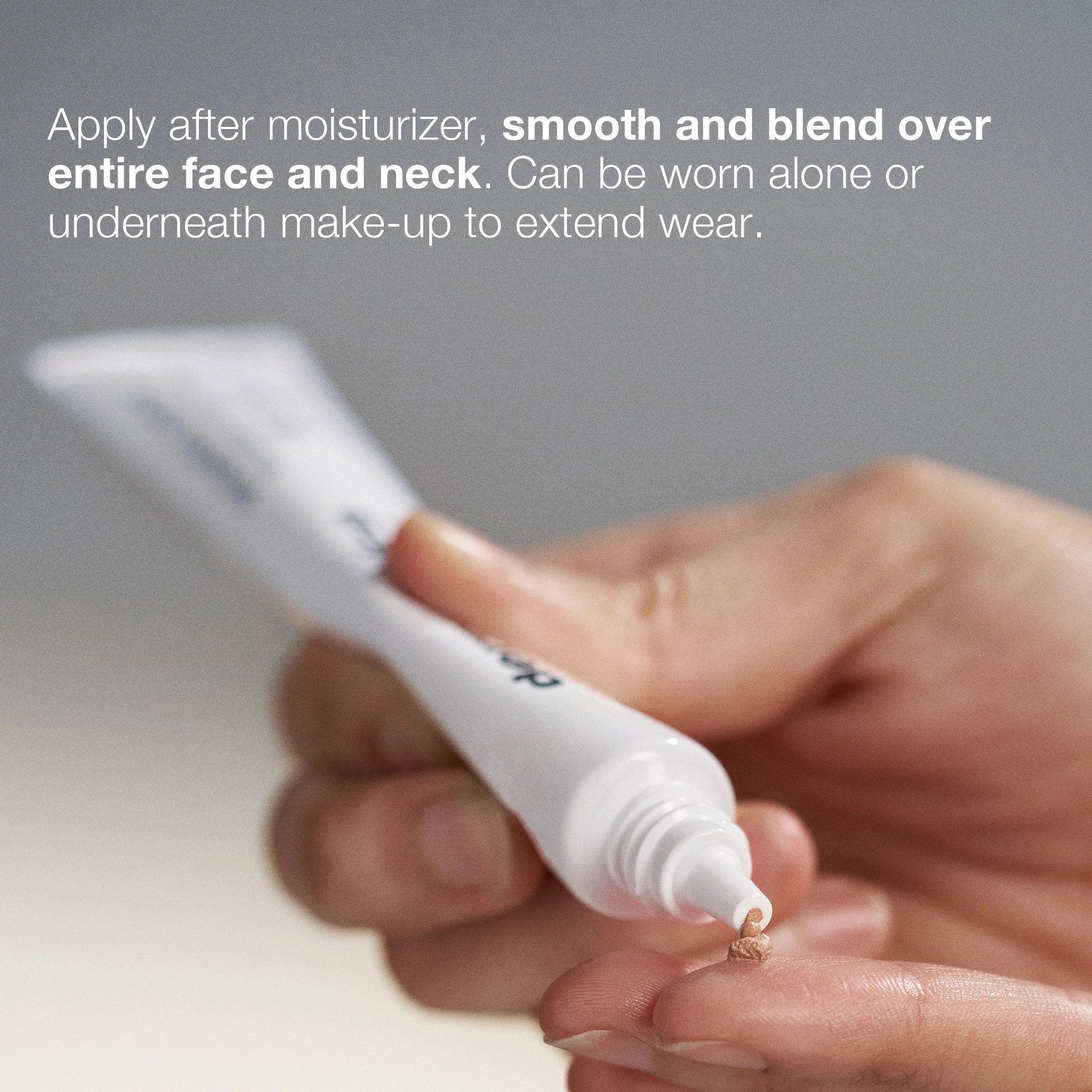 Dermalogica SkinPerfect Primer SPF30 22ml in hand with product application details for smooth, even skin.