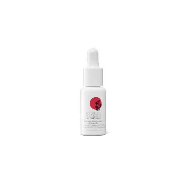 Massada - Whitening Gayuba Extract 15ml in een witte fles met pipet voor het verminderen van pigmentvlekken en huidverkleuring.