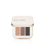 Jane Iredale - PurePressed® Eye Shadow Triple - Brown Sugar 0,7g in luxe verpakking met drie oogschaduwtinten.