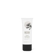 Massada Pearl Perfection CC Cream SPF25 30ml in een stijlvolle tube met natuurlijke uitstraling en SPF-bescherming voor een egale huid.
