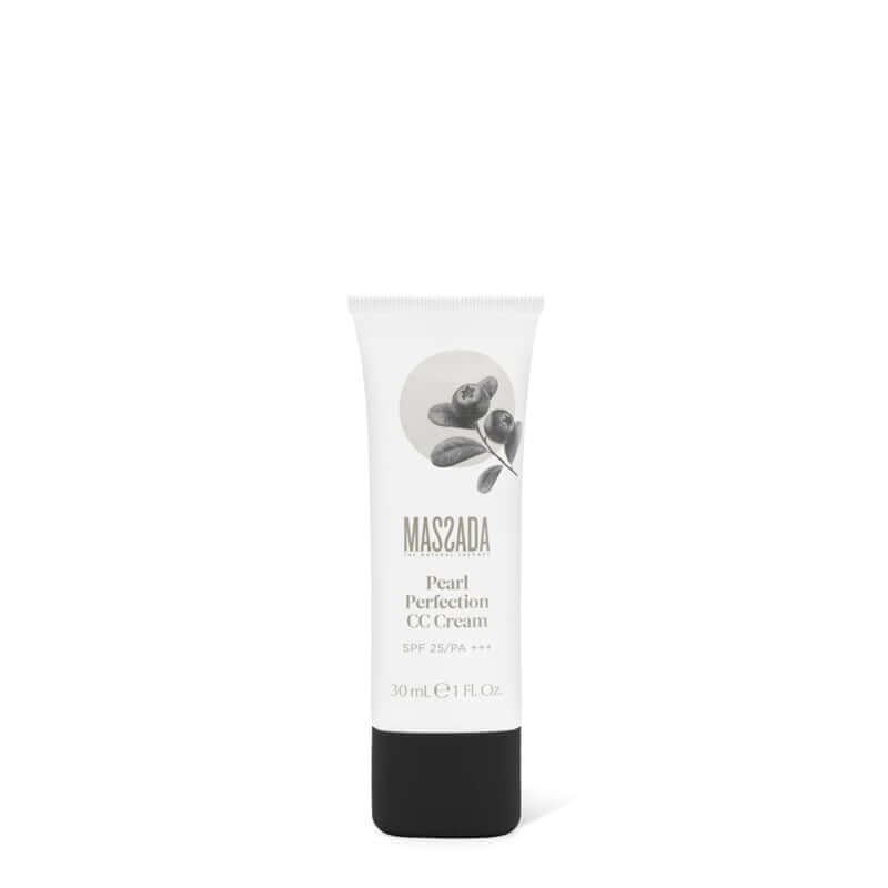 Massada Pearl Perfection CC Cream SPF25 30ml in een stijlvolle tube met natuurlijke uitstraling en SPF-bescherming voor een egale huid.