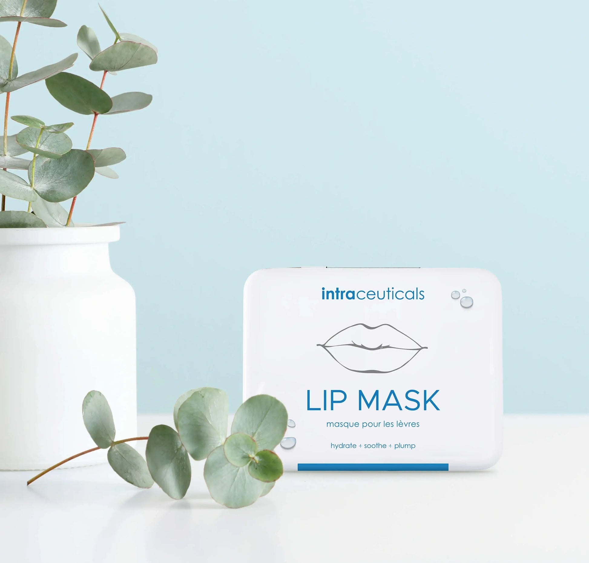 Intraceuticals Rejuvenate Lip Mask (6 pairs) verpakking met hydratatie en verzorging voor lippen, stijlvol voorwerp in lichte omgeving.