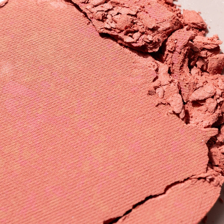 PUR Skin Perfecting Powder Blushing Act Pretty in Peach 8g, warme perziktint blush met een zachte, gestructureerde textuur.